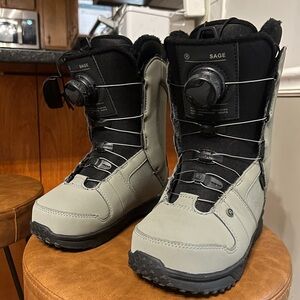 Sage Kids Boots - Black and Gray